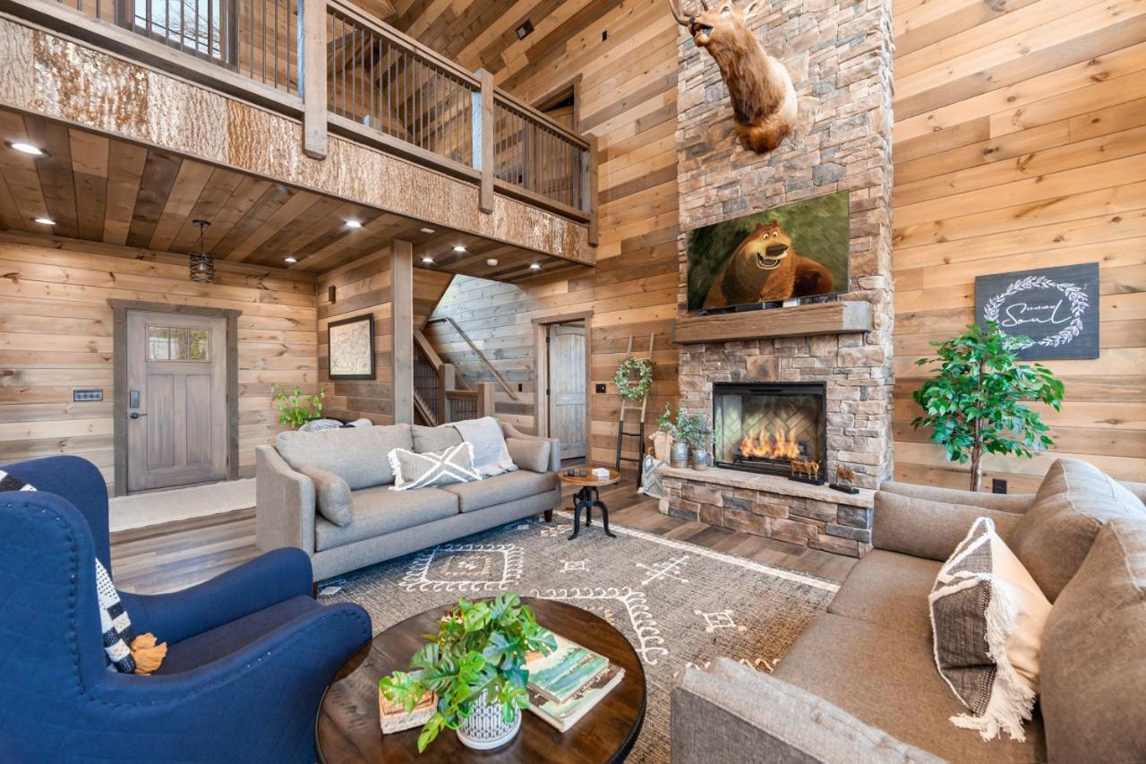 Splash Mountain Pool Hot Tub Theater Game Room Севьервилл Экстерьер фото