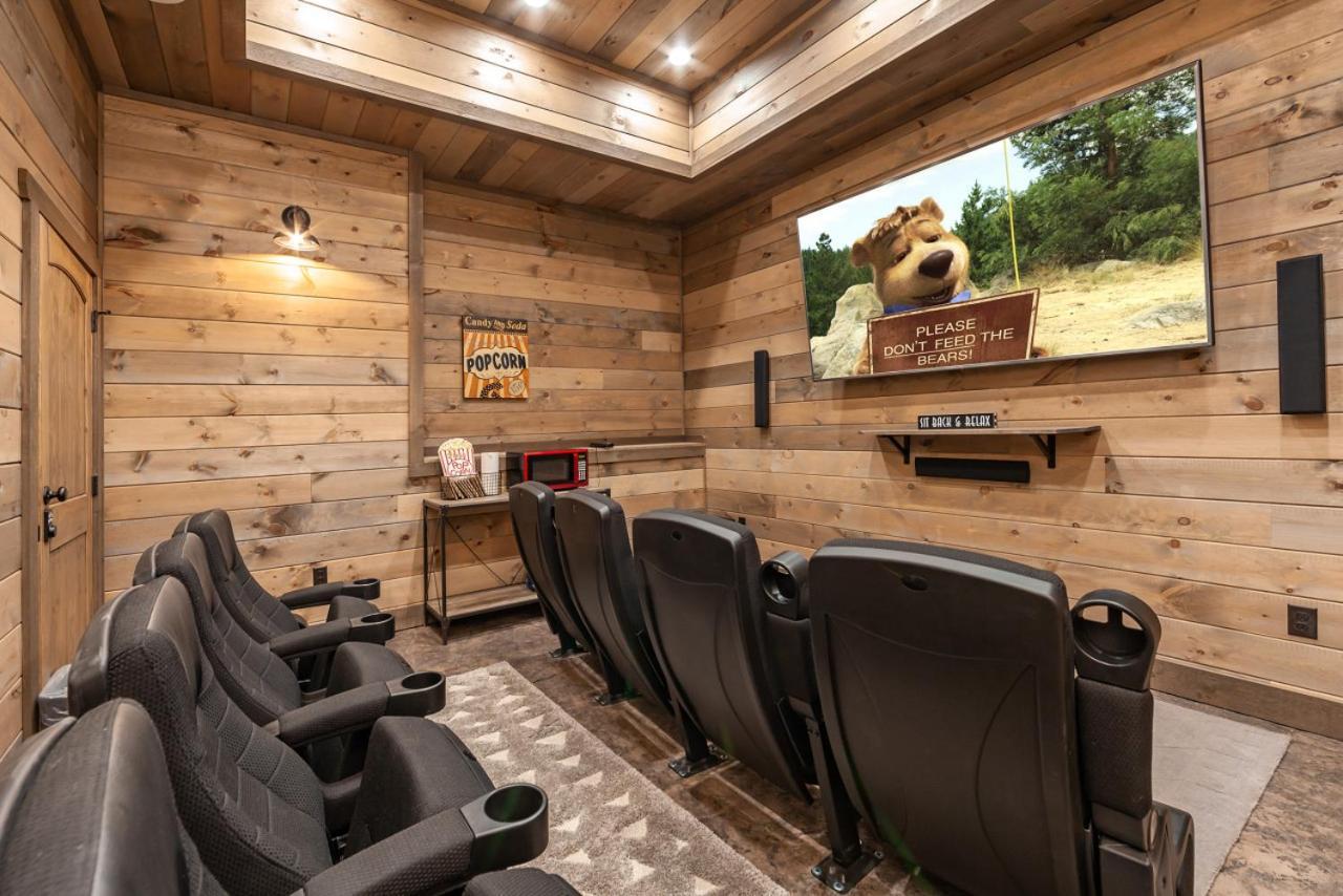 Splash Mountain Pool Hot Tub Theater Game Room Севьервилл Экстерьер фото