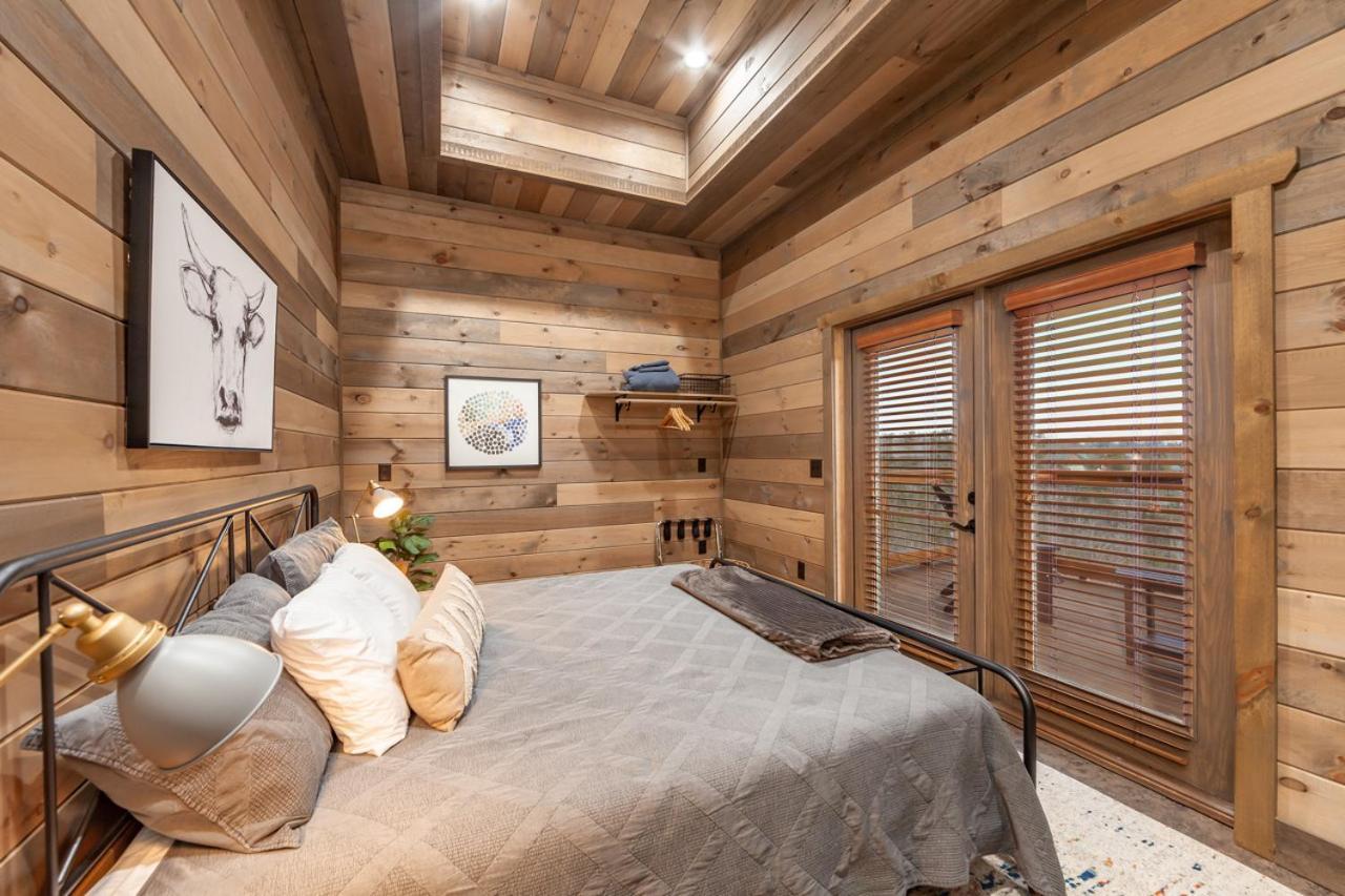 Splash Mountain Pool Hot Tub Theater Game Room Севьервилл Экстерьер фото