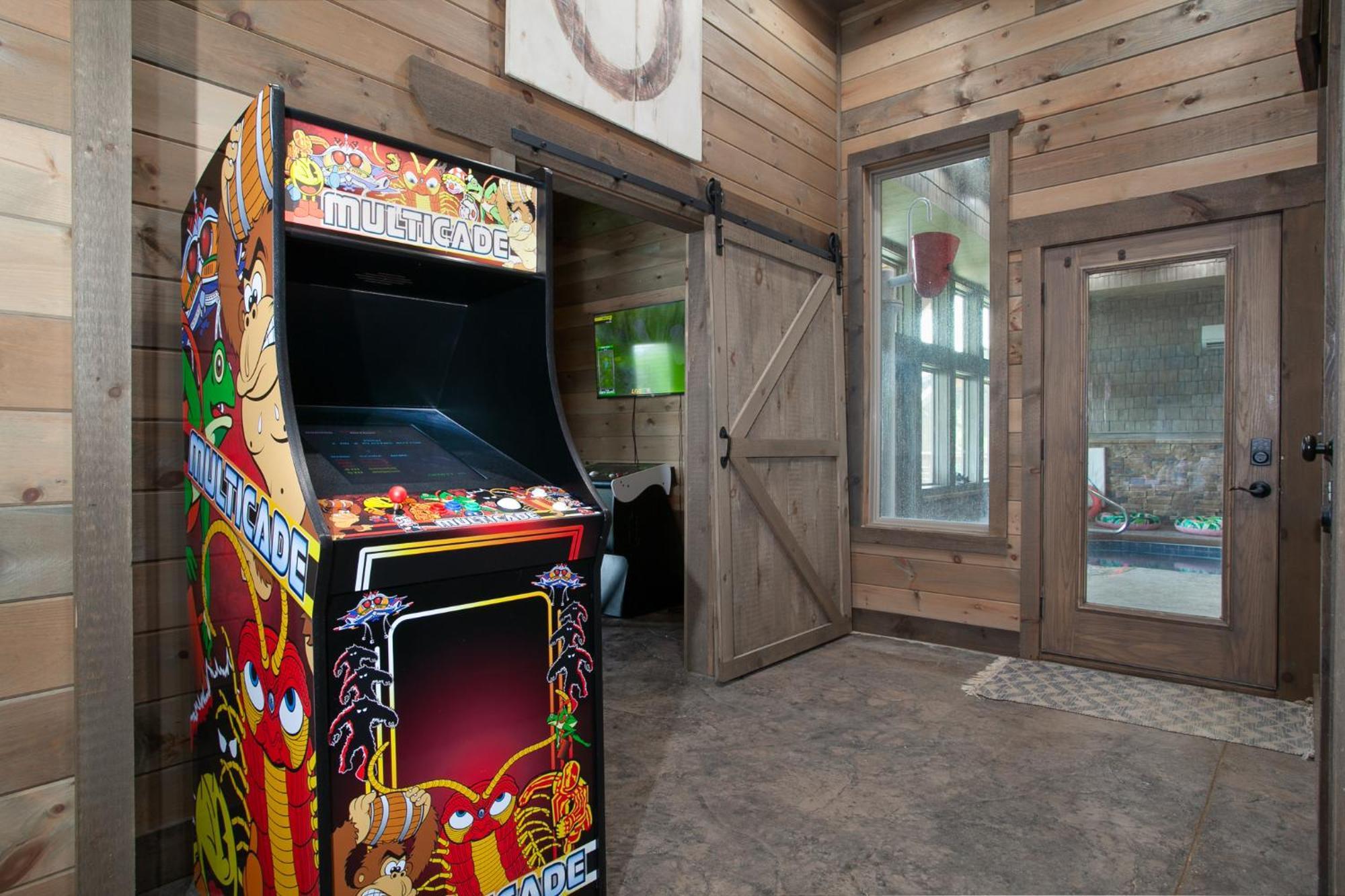 Splash Mountain Pool Hot Tub Theater Game Room Севьервилл Экстерьер фото